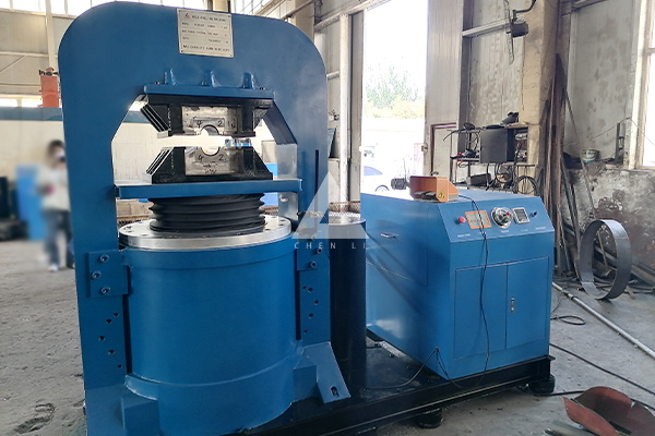 CLH1500鋼絲繩壓套機(jī) CLH1500鋼絲繩壓套機(jī)